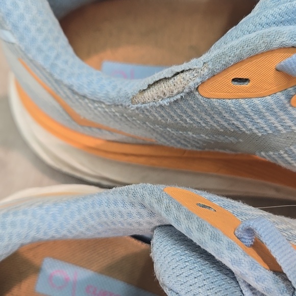 Hoka One One Women's Clifton 9 Athletic Running Shoes Sz 10B - Picture 4 of 16